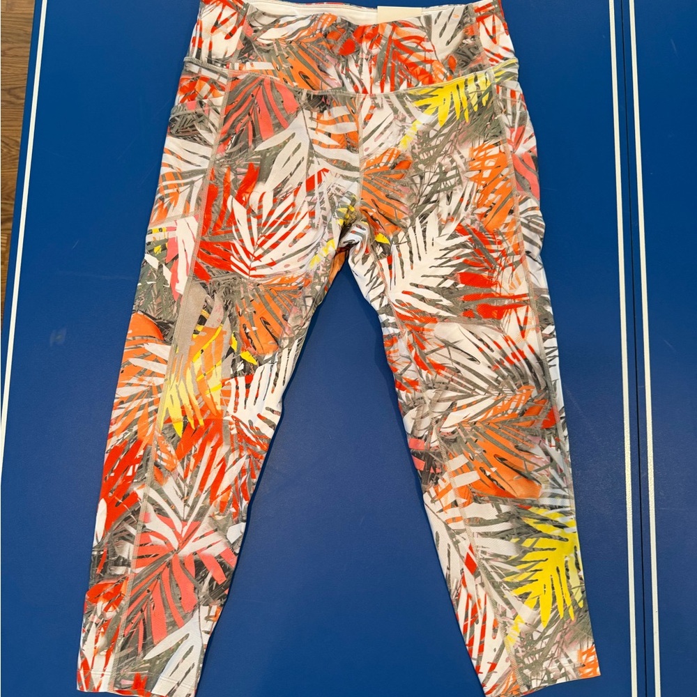 Calvin Klein Performance Tropical Print Capri Leggings